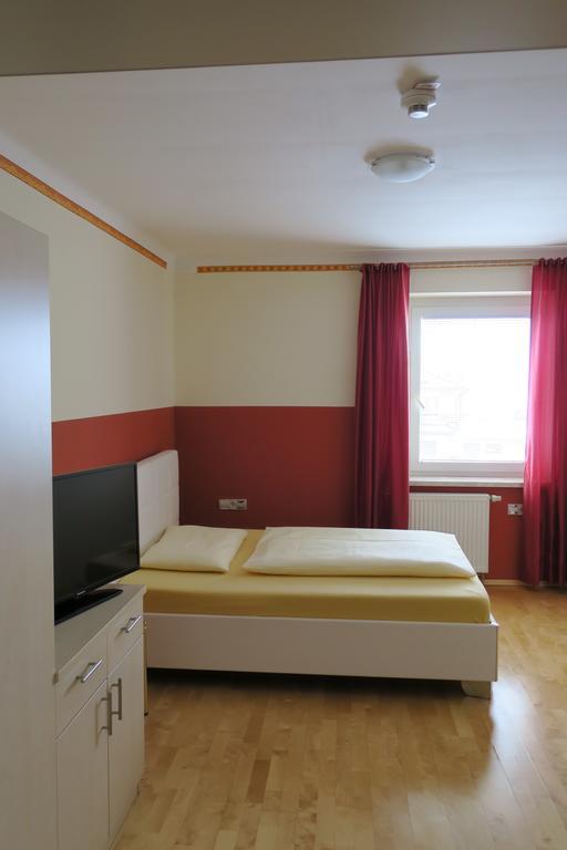 Hotel Restaurant Boeck "Roter Hahn" Sankt Poelten Exteriér fotografie